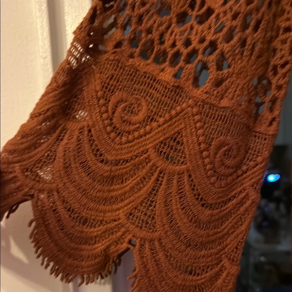 Ultra Pink Brown Crochet Shrug with Batwing Sleeves - Picture 5 of 6